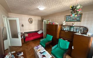 Etaj intermediar. Pozitie excelenta. Lift - Poză 1