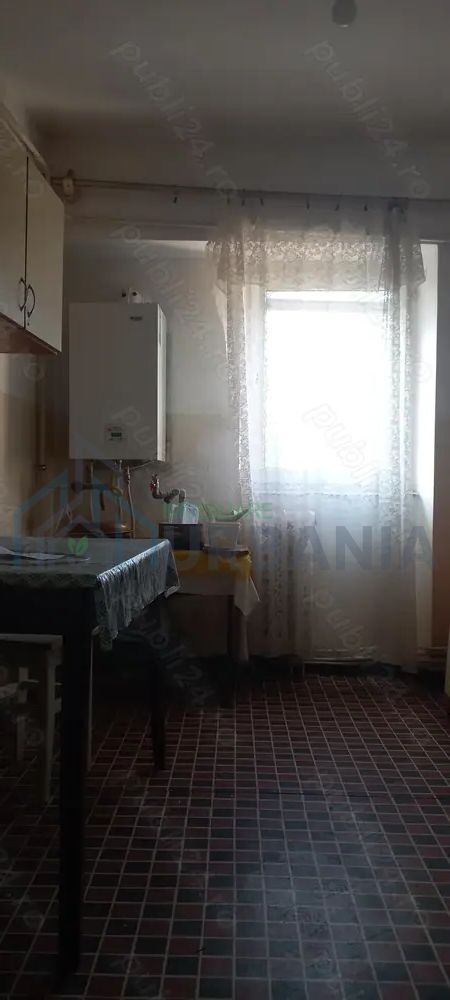Apartament 4 camere, 78 mp, Târgu Frumos, str. Cuza Vodă, etaj 4 - Poză 5