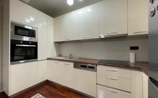 Apartament lux,  prima inchiriere-  4 camere + 2 locuri parcare - Poză 14
