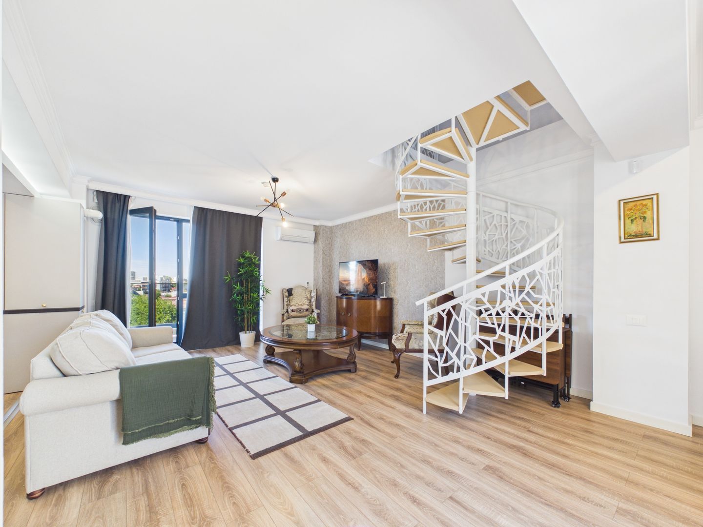 Duplex Catedral Residence | Terasa 70 mp | Loc de parcare - Poză 1