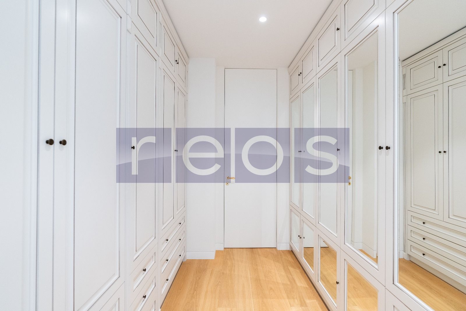 INCHIRIERE APARTAMENT ZAMBACCIAN | 172 MP 4 CAMERE|LOC PARCARE - Poză 4