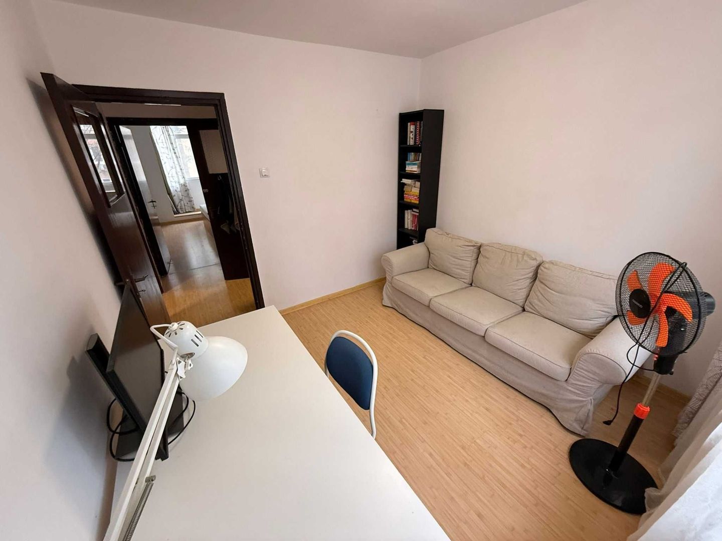 De vanzare Apartament 3 camere Drumul Taberei - Poză 1