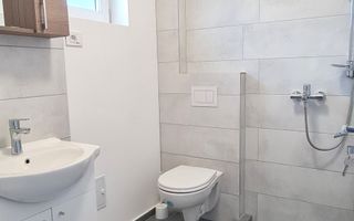 Casa semimobilata semiutilata in Cartier Izvor Tarlungeni Brasov - Poză 9