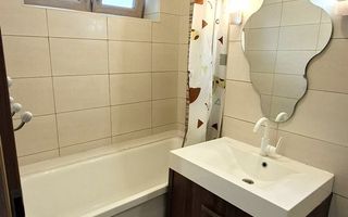 Apartament 2 camere, Podu Roș, etaj 1, ultracentral, 5 minute de Palas, stare excelentă - Poză 4