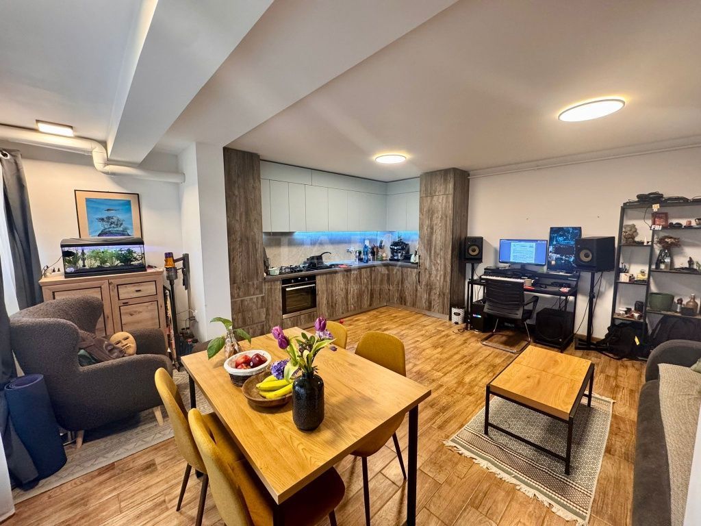 Apartament 2 camere cu terasă, zona VIVO - Poză 1