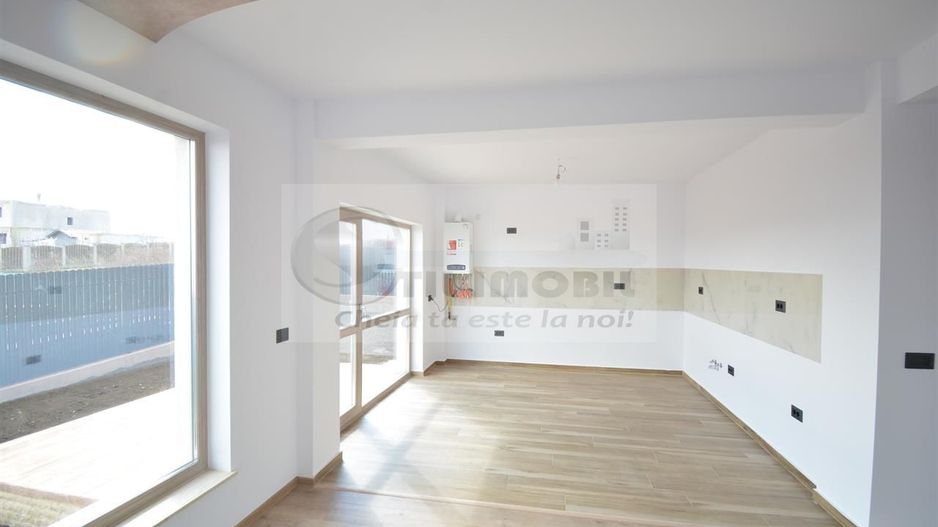 Vila in modul insiruit - Popas Pacurari - Poză 2