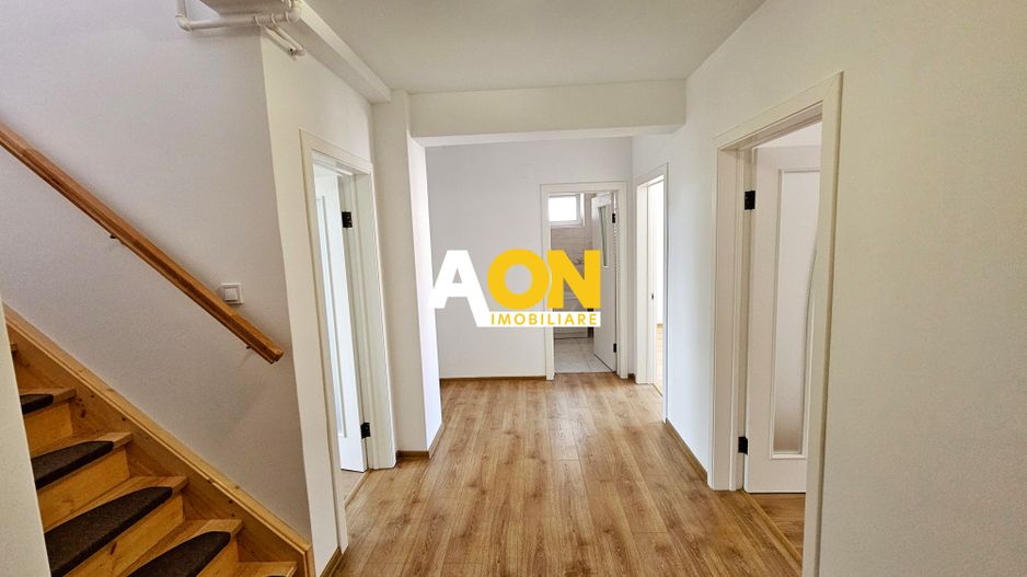 Penthouse 4 camere, 100 mp utili + terasa 83 mp + boxa 21 mp, Centru - Poză 1