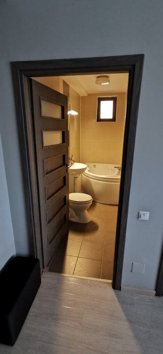 AP. 2 CAMERE 1 MAI, CURTE 21 MP, BLOC NOU, METROU 5 MINUTE, PARCARE - Poză 9