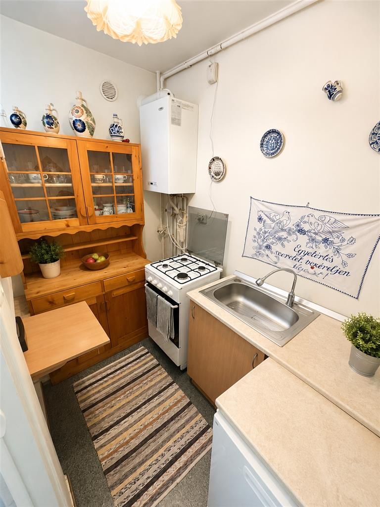 Garsoniera cocheta, baie si bucatarie proprie, etaj 3, Aleea Carpati, investitie - Poză 2