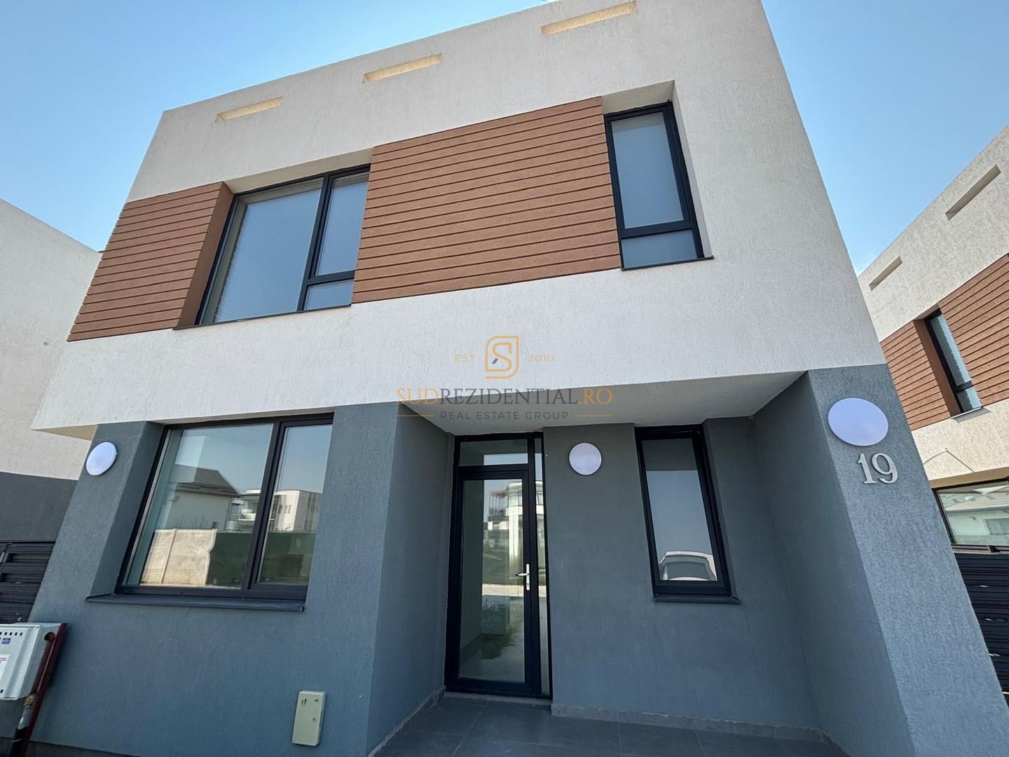 Vila individuala, Tunari, P+1+terasa, finisaje premium, mobilata lux - Poză 2