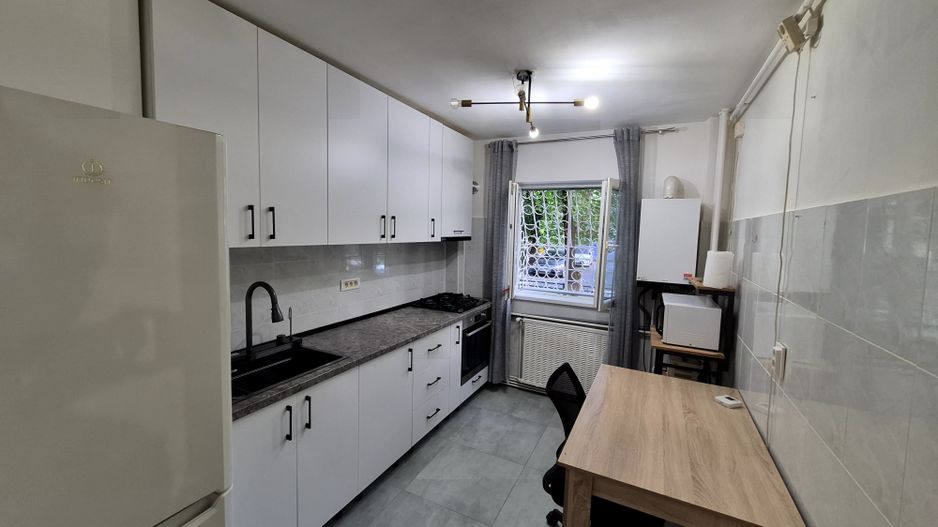 Apartament cu 3 camere 65 mp bloc 1984 - Rahova - pret 115.000 euro - Poză 5