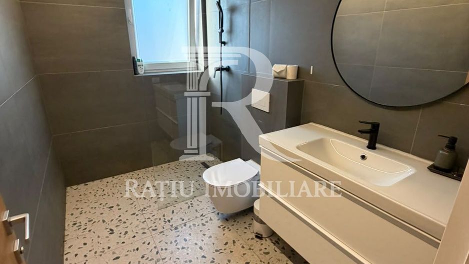 Casa cu 5 camere | Cartierul Tineretului | Oradea - Poză 3