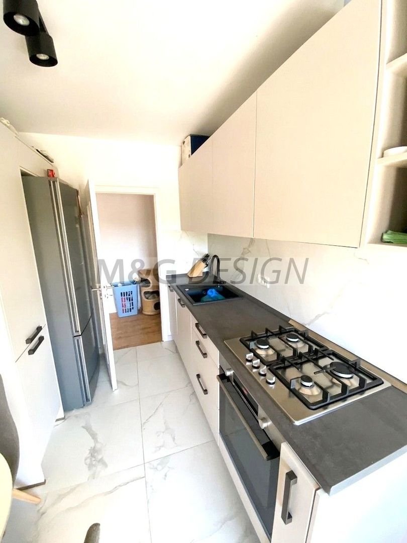 Mircea cel Batran - Bulevardul Cetatii, 2 camere decomandat  renovat - Poză 6