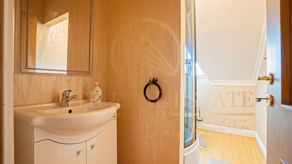 Ovidiu Sud - Zona premium - Vila impozanta, curte mare, garaj, terasa! - Poză 42