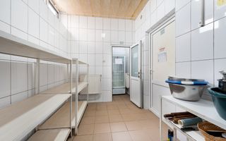 Spațiu de producție cu dotări complete: brutărie, patiserie și magazin - Poză 10