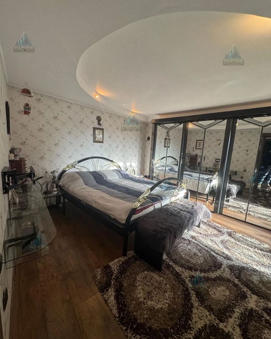 Casă de vânzare pe strada Tudor Vladimirescu - Poză 7