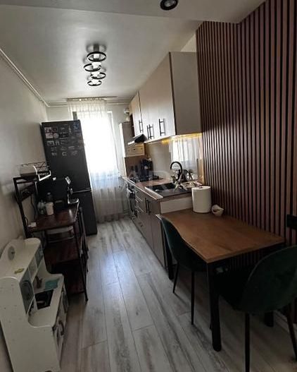 Apartament cu 2 camere, balcon închis, parcare, zona Parcul Poligon. - Poză 2