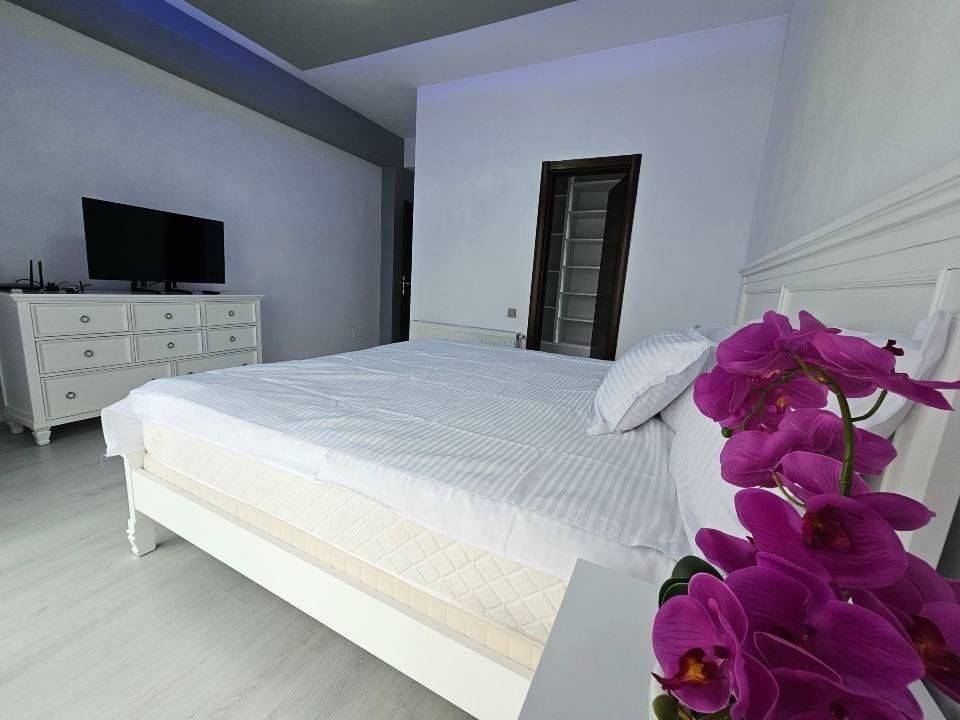 Inchiriez apartament zona Palatul  Parlamentului, Marriott, Catedrala Neamului. - Poză 16