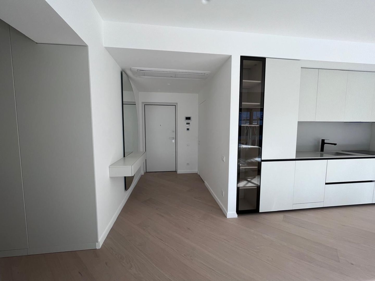 Apartament superb 3 camere I Aviatiei Tower Faza II I Vedere libera - Poză 3