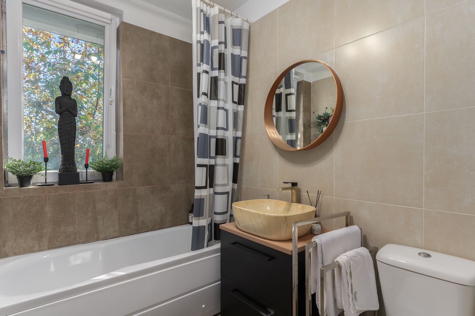 Proprietate premium cu design elegant și multiple upgrade-uri - Poză 18