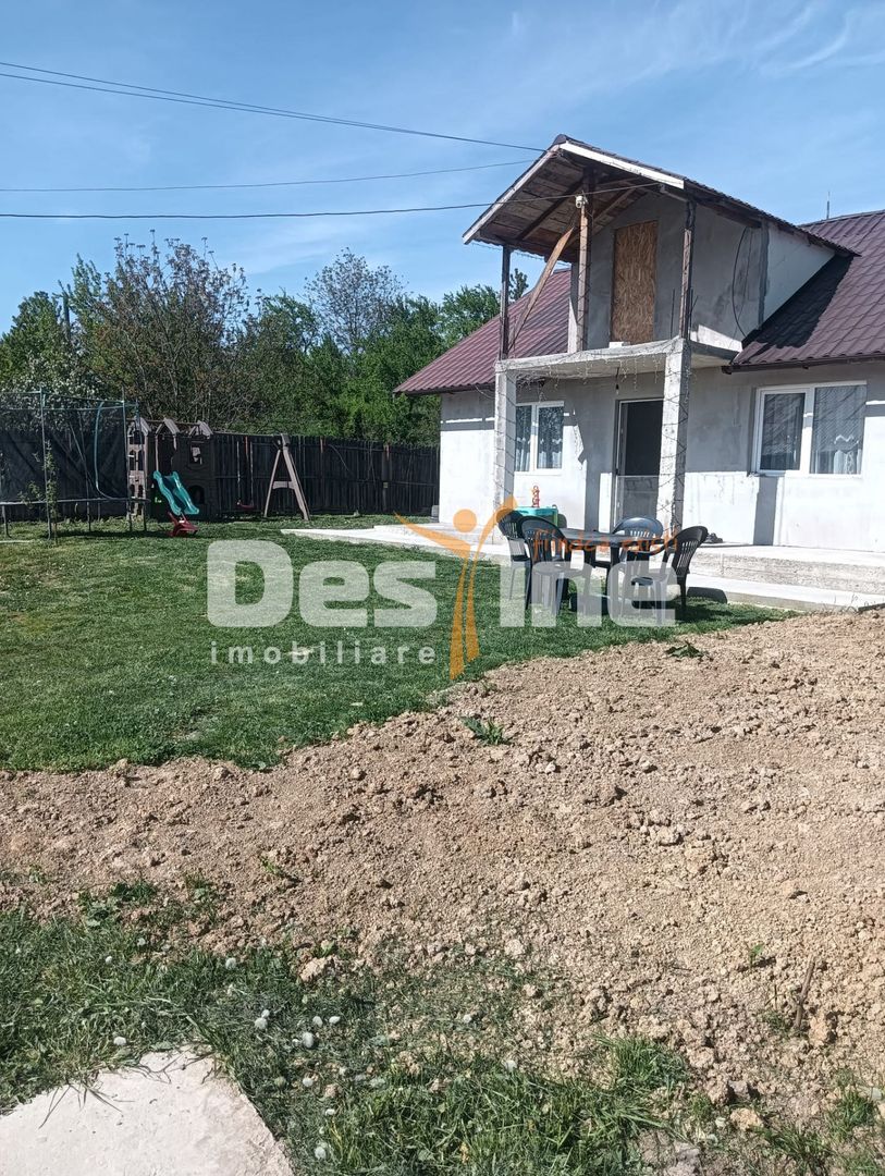 Casă PIETRĂRIE | 2 camere, 70 mp, 400 mp teren, loc de parcare - Poză 1