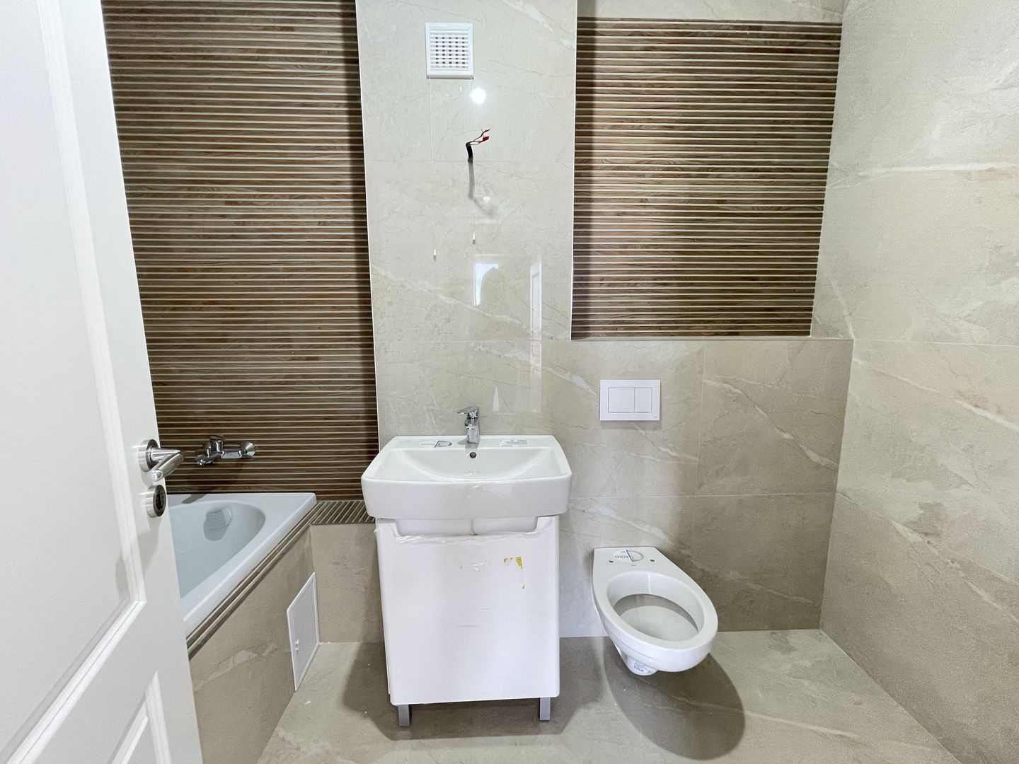 Apartament cu trei camere bloc nou -Torontalului - Poză 13