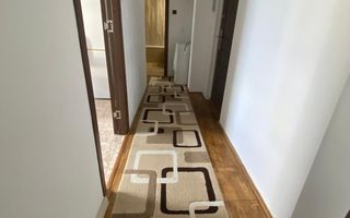 Închiriez  apartament cu 2 camere - Poză 1