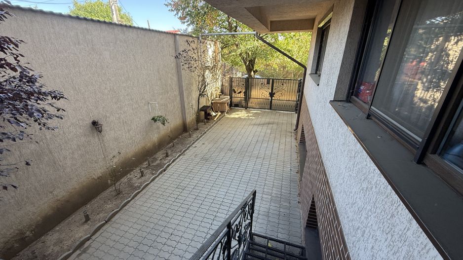 Apartament 58 Mpu + Curte Proprie 167 mp - Imobil 2014 - Poză 7