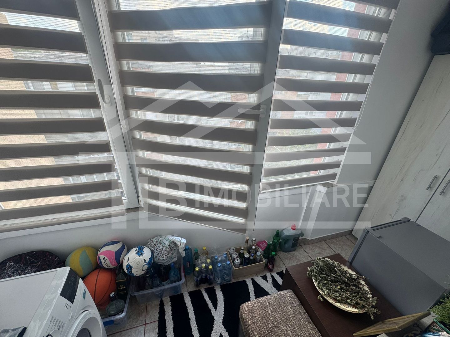 Apartament cu 3 camere, 70 mp, decomandat, garaj, Zona Fortuna - Poză 12