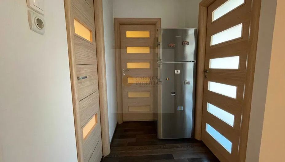 2 camere  |  Decomandat  | Sala Palatului | Etaj 3 - Poză 6