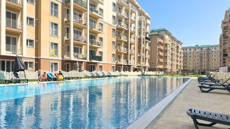 Casă înșiruită 3 camere de închiriat ansamblul Rezidențial Cosmopolis - Poză 2