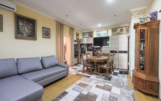 Apartament central, strada Episcopiei cu loc de parcare Comision 0 - Poză 6