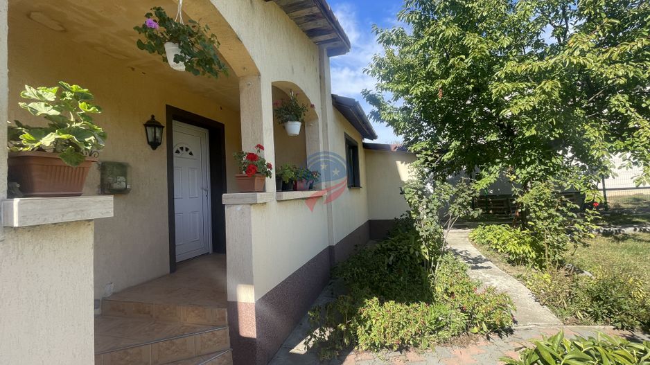 Casa moderna la doar 5 minute distanta de Craiova - Poză 2