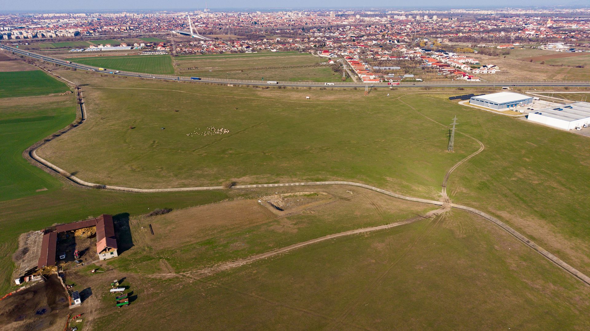 Teren de 107,000mp în zona industrială Zădareni - Poză 22