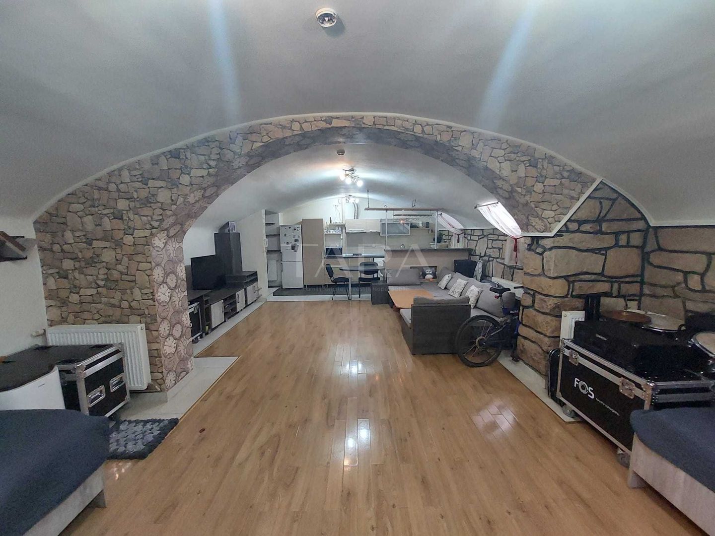 Apartament 2 camere semidecomandat, zona Piata Mihai Viteazul - Poză 1