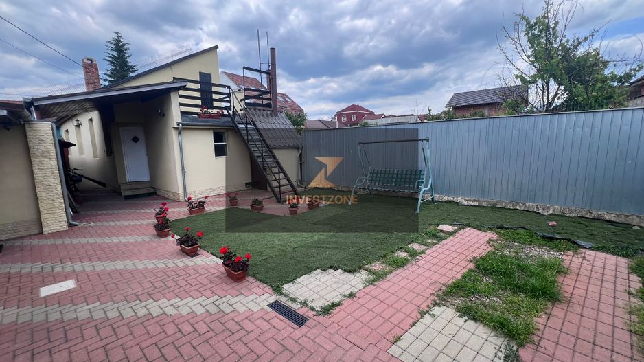 Casa de vanzare in zona Cantemir Oradea, aproape de Lotus si Salca - Poză 1