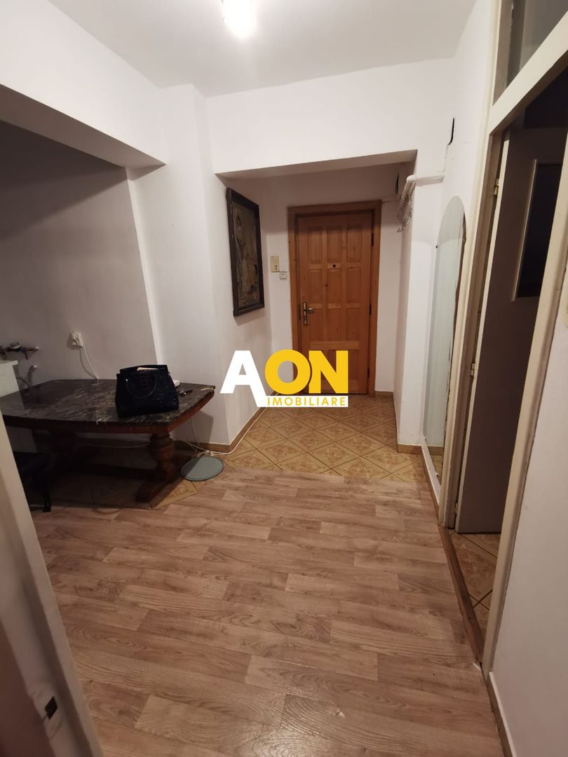 Apartament cu 3 Camere, Etaj Intermediar, Zona Parc Cetate - Poză 12