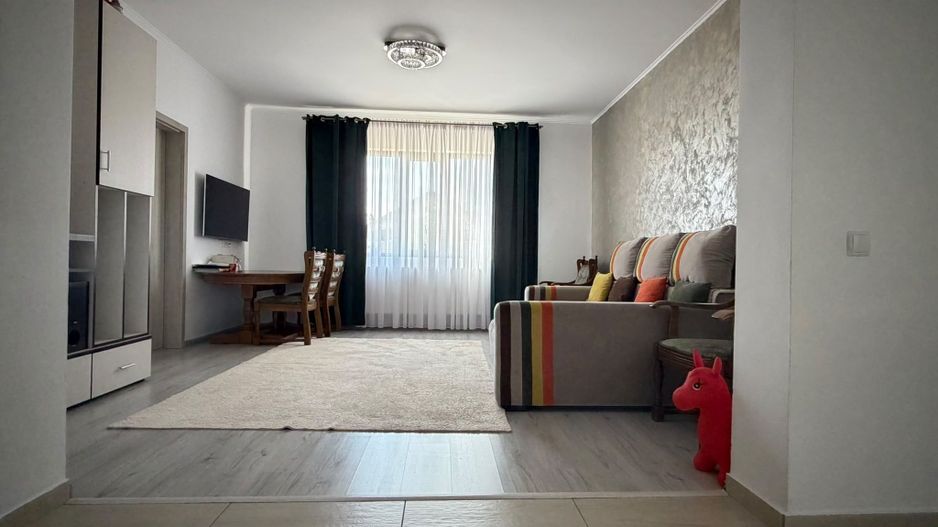 CASĂ INDIVIDUALĂ  DOMNESTI I COMPLEX PRIVAT | TEREN 430 MP | MOBILATĂ ȘI UTILATĂ - Poză 8