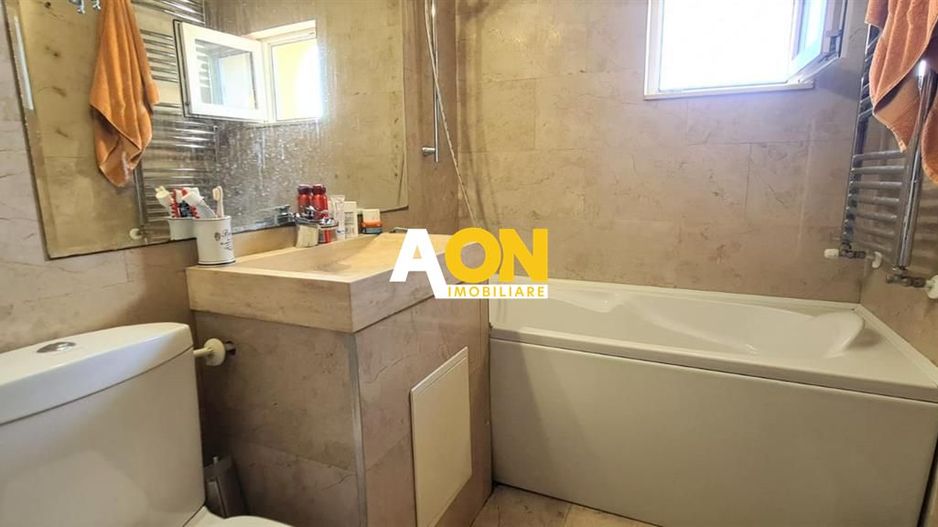 Apartament de Vanzare, 2 camere,  priveliste superba - Poză 7