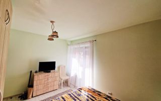 Apartament 3 camere, 2 balcoane ,parcare, zona Terra - Poză 7