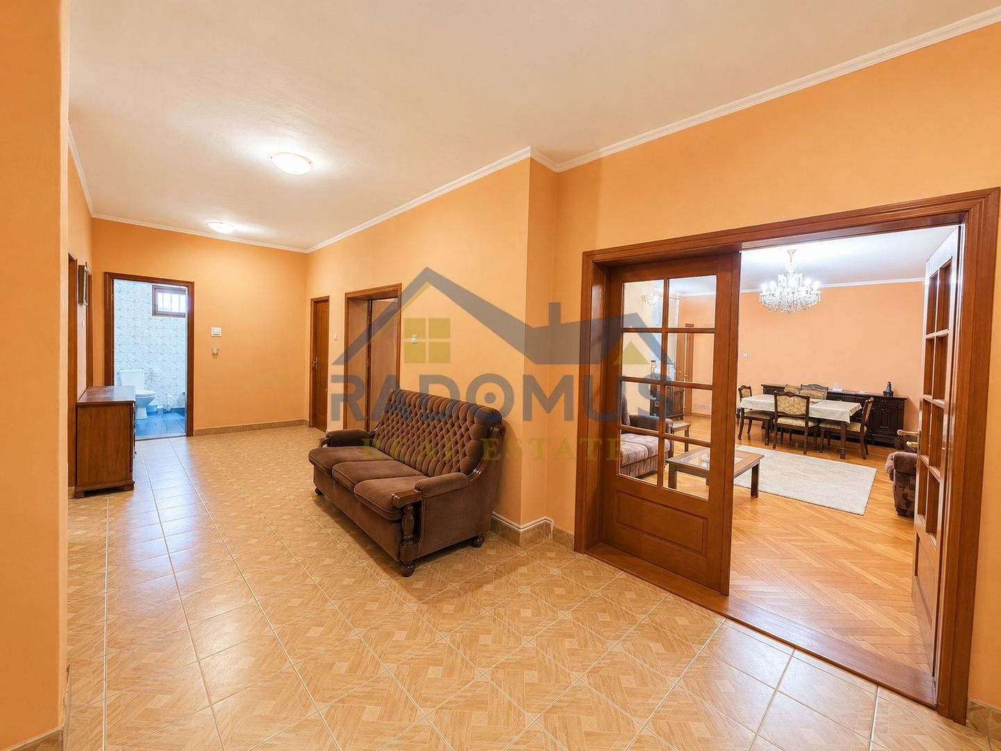 Vila 4 camere | Teren 532 mp | Piscina si foisor | Str. Lupeni - Poză 5