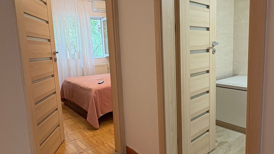 Proprietar vand apartament 3 camere, parter, Calea Lipovei - Poză 2