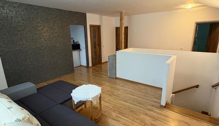 Apartament la casa | 7 camere | 202 mpu | Terezian