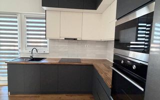 3 Camere Premium cu Terasă de 36 mp și 2 Garaje – Floresti. - Poză 1