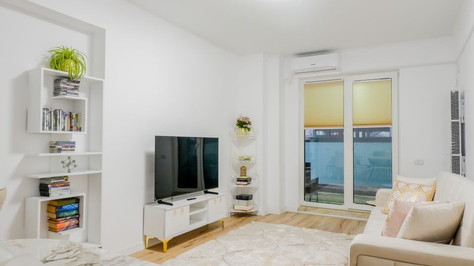Apartament cu 2 camere - Mobilat cu Designer - in Central Address - Poză 1