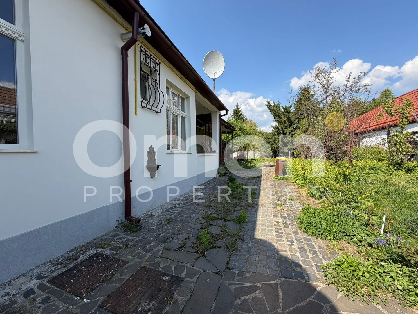 Casa renovata cu curte pentru inchiriere, zona Centrul Vechi - Poză 2