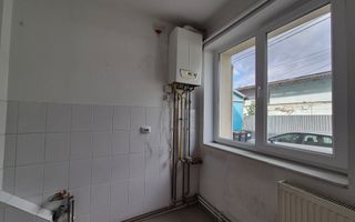 Shoroom cu depozitare Brașov 244 mp - Poză 6