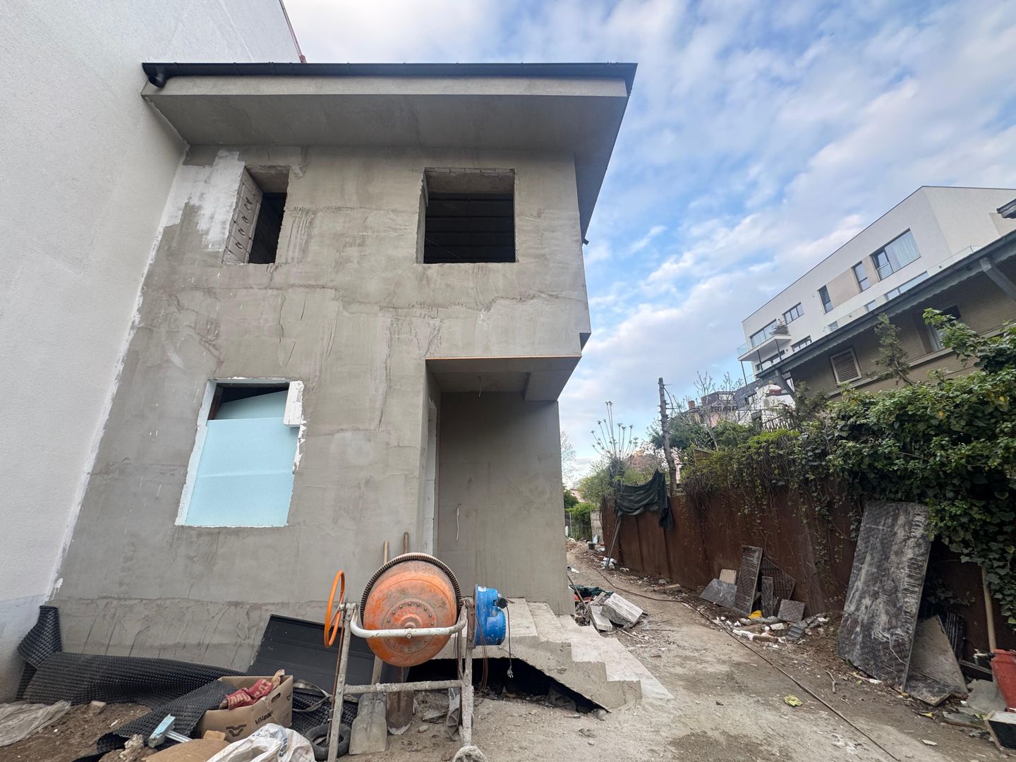 Vila solidă cu potential mutiplu 5 camere + teren || Piața Romană–Polonă - Poză 15