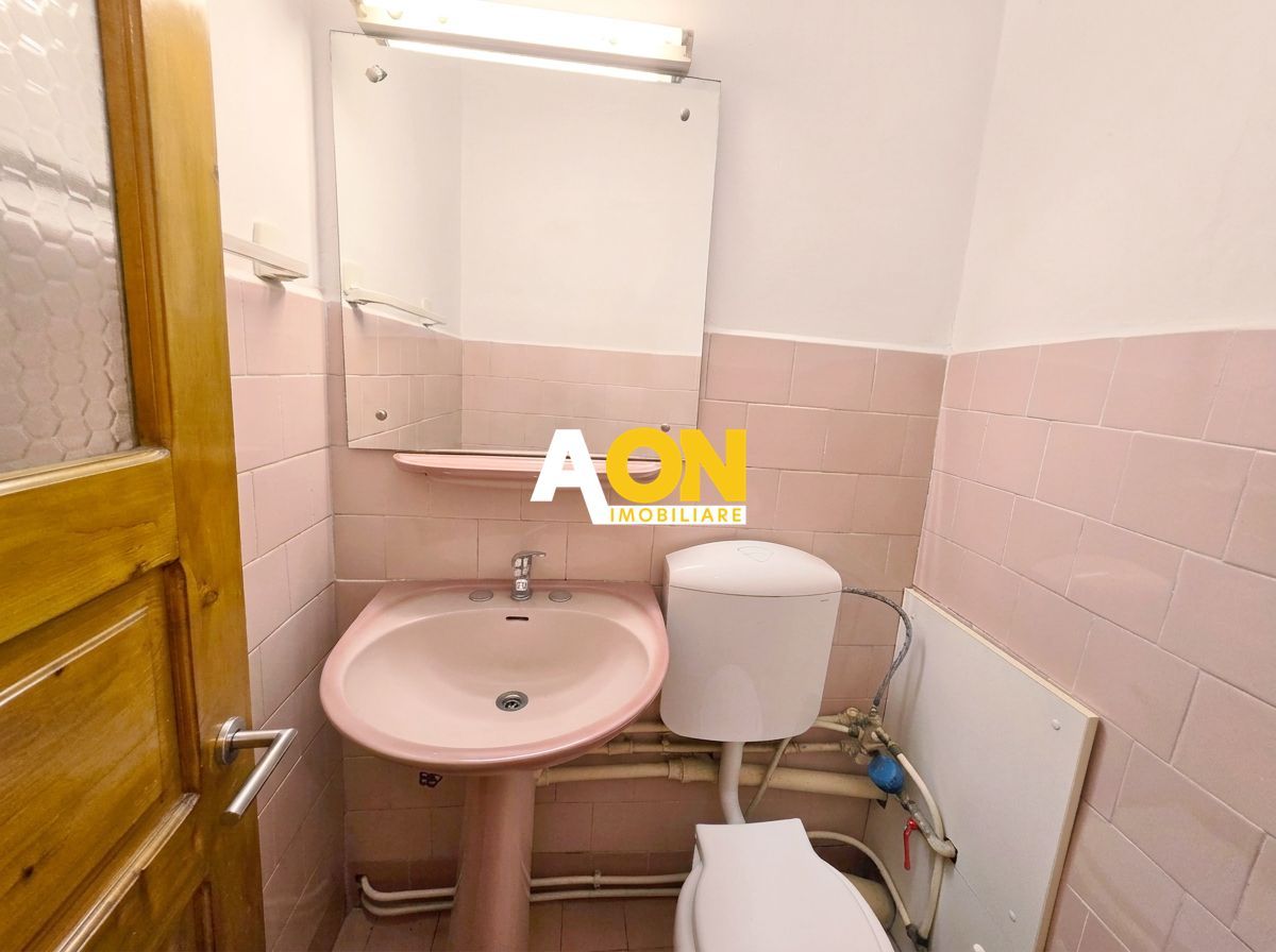 Apartament 3 camere, ultracentral, etaj intermediar - Poză 12
