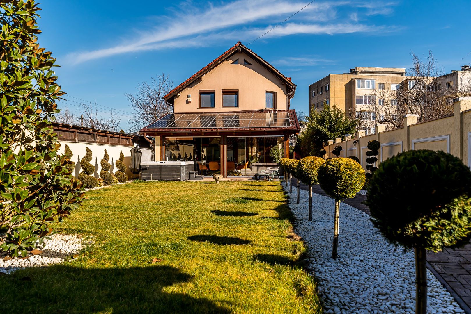 Casă SMART autonomă energetic, 4 dormitoare, Aradul Nou - Poză 1